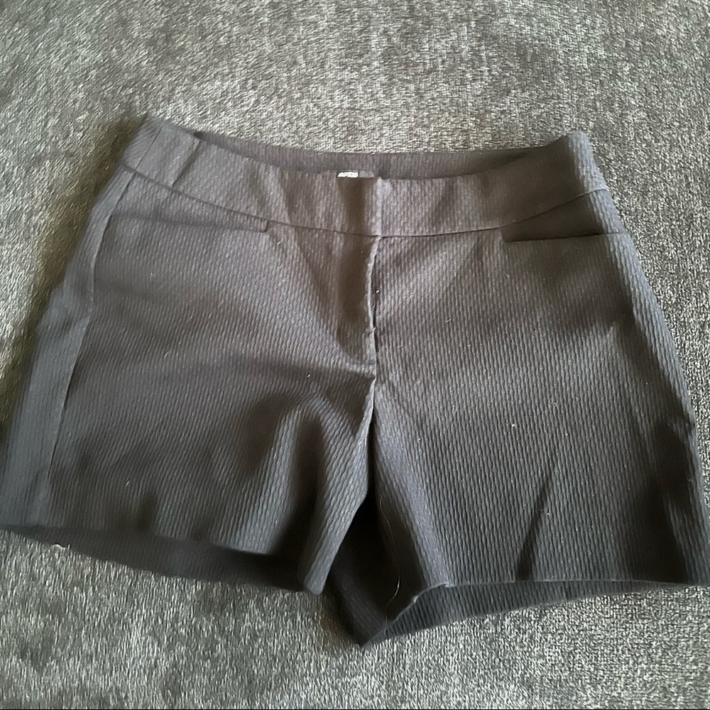 Womens dress shorts with pockets